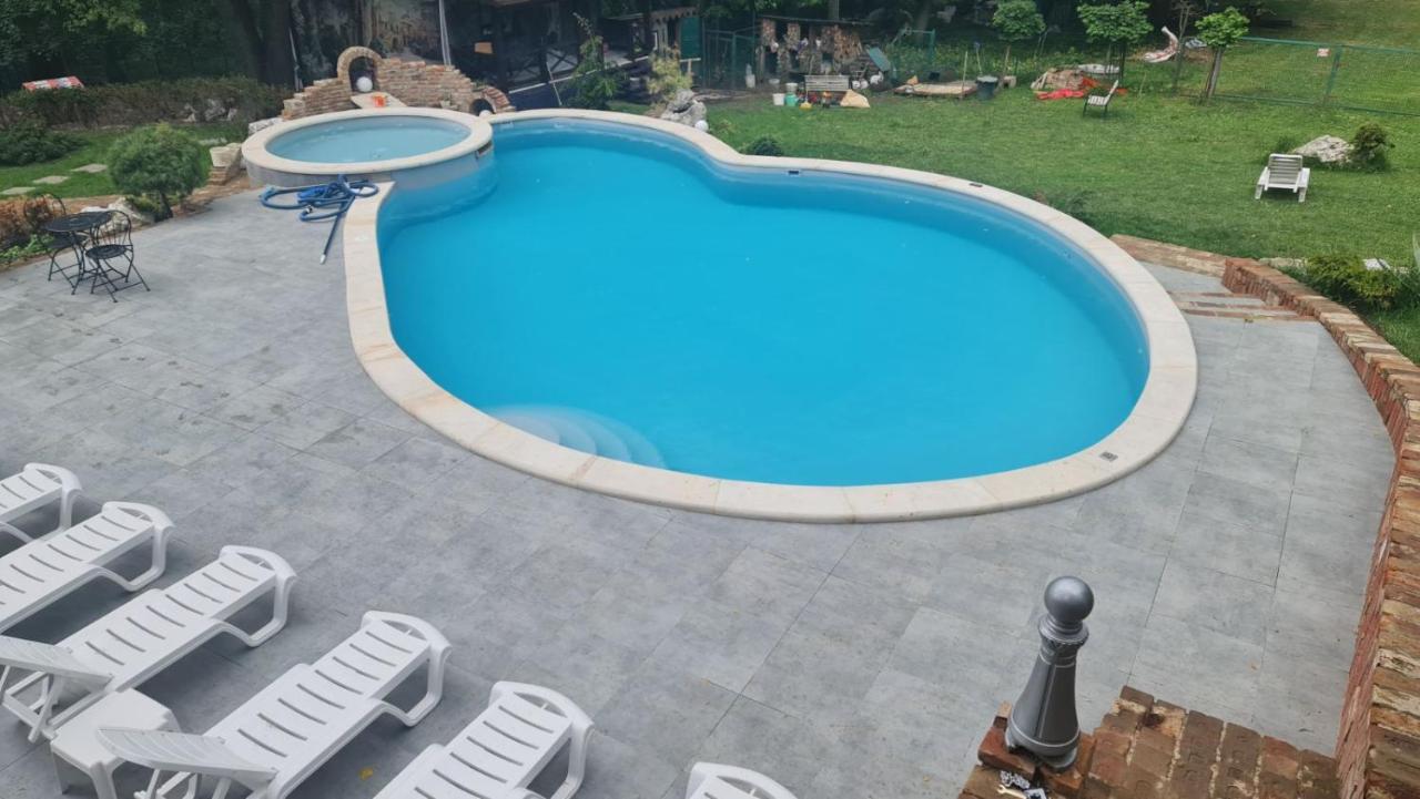 Panorama Hotel&SPA Chernivtsi Bagian luar foto