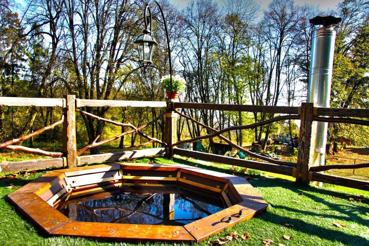 Panorama Hotel&SPA Chernivtsi Bagian luar foto