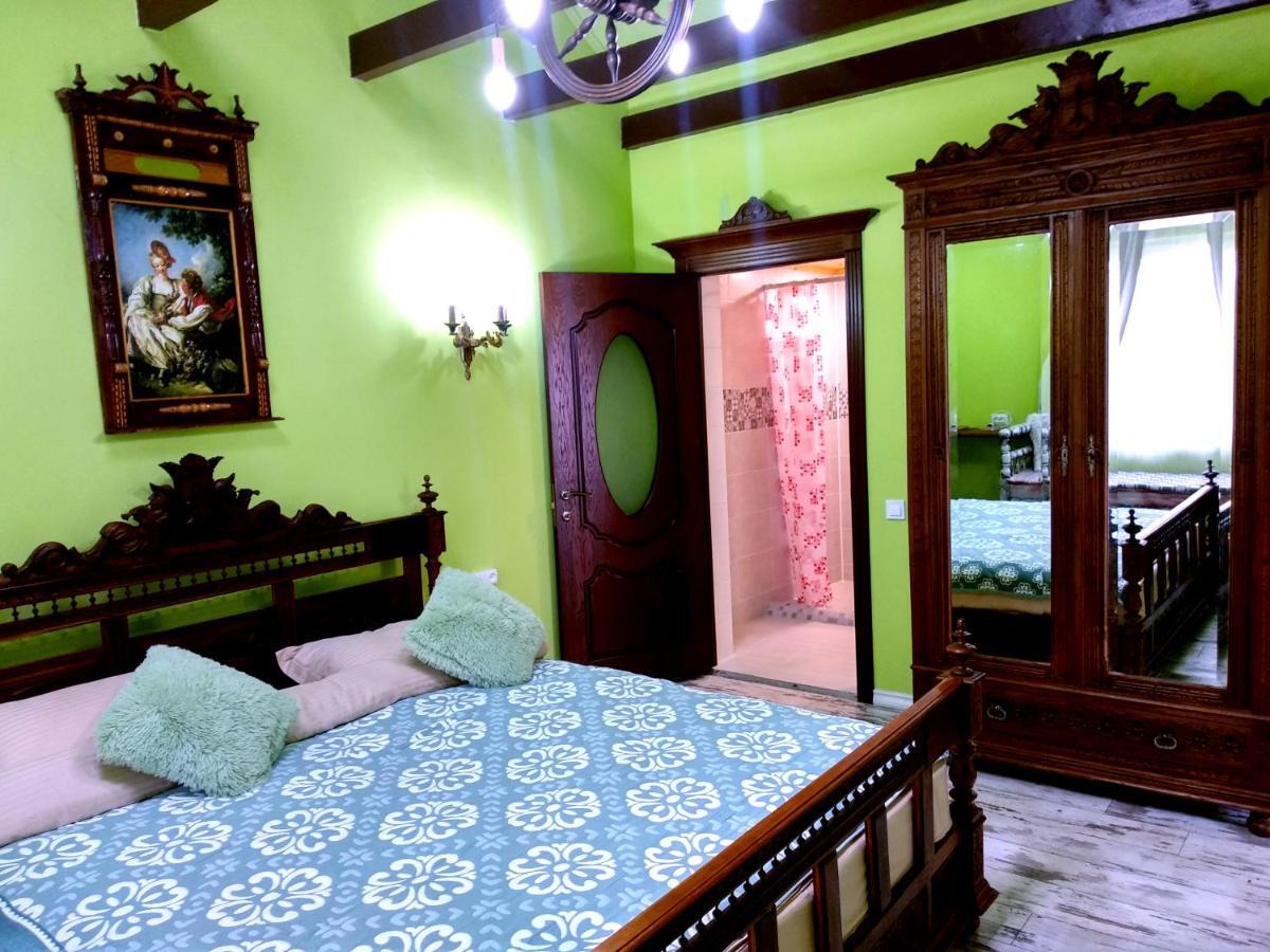 Panorama Hotel&SPA Chernivtsi Bagian luar foto
