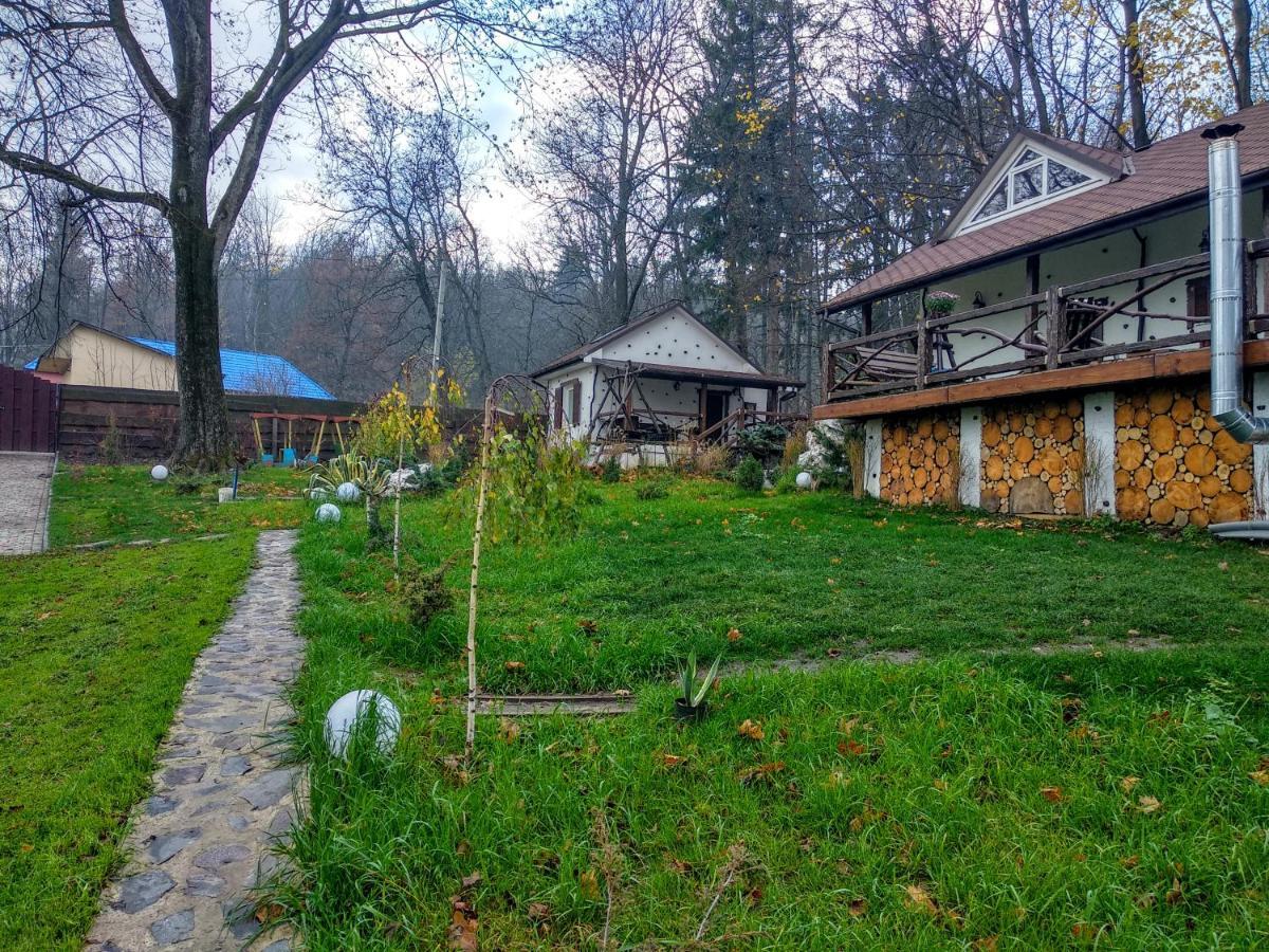 Panorama Hotel&SPA Chernivtsi Bagian luar foto